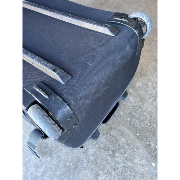 Rare Large Oakley Gear Bag 30” Rolling Luggage Duffle Suitcase Tactical Travel - Picture 8 of 16